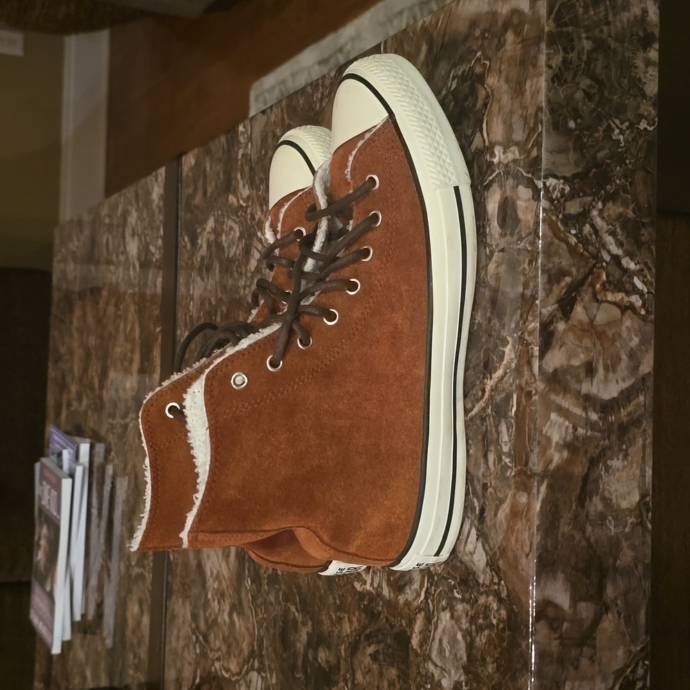 Brown 8.5 Converse